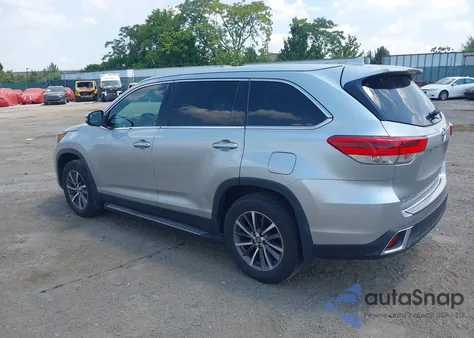 2019 Toyota Highlander Xle from USA, damaged, VIN 5TDJZRFH4KS597195